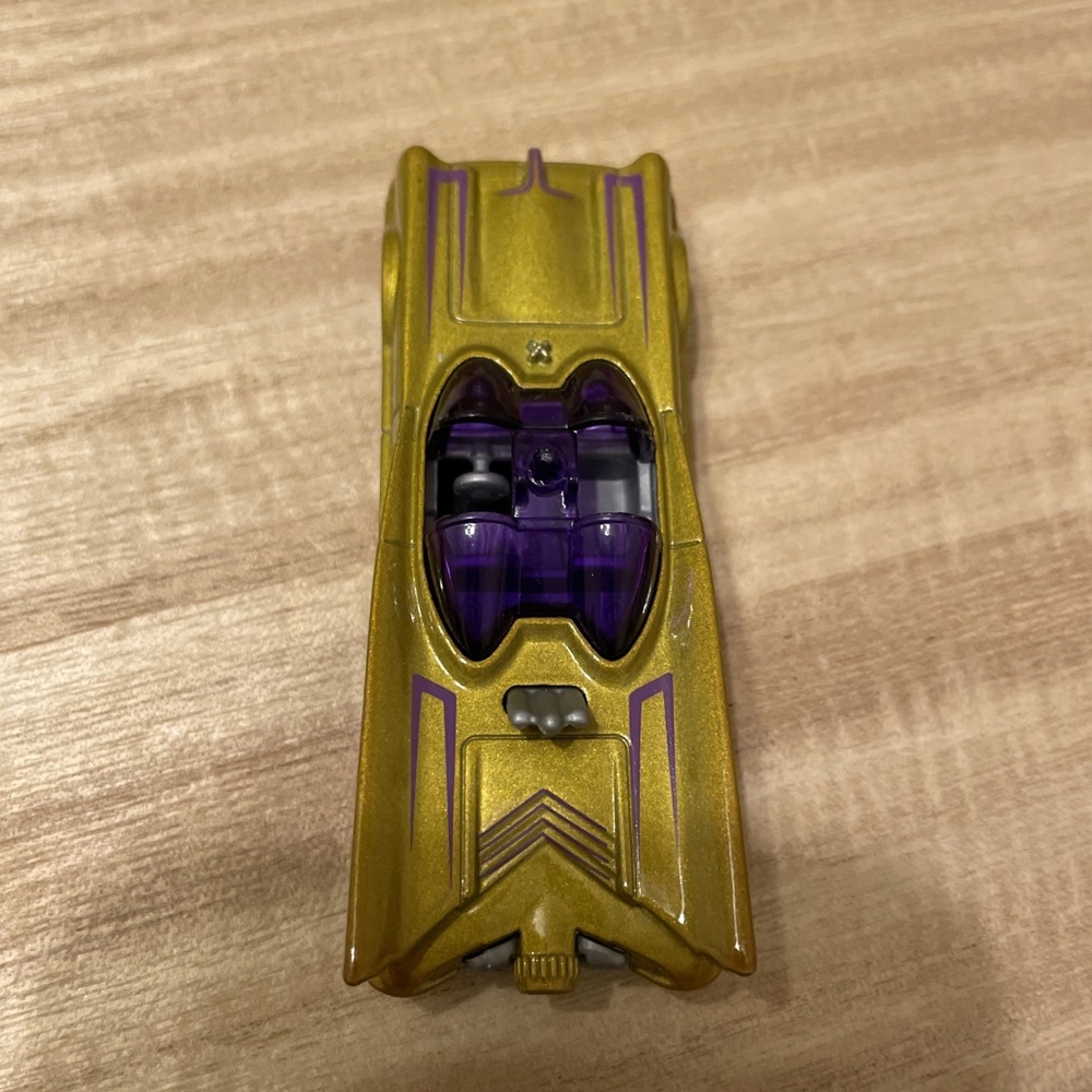 2022 Hot Wheels #131 Batman 4/5 TV Series GOLD Batmobile - Picture 5 of 6